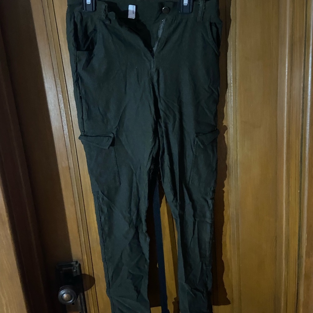 Cropped cargo skinny pants